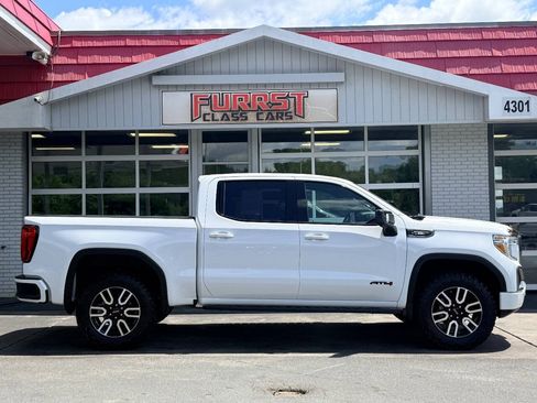 Used 2021 GMC Sierra 1500 AT4 w/ AT4 Premium Package AWD/4WD image 2