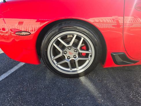 Used 2003 Chevrolet Corvette Z06 w/ Memory Package, 3 Drivers image 13