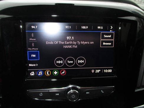 Used 2020 Chevrolet Traverse LS image 11