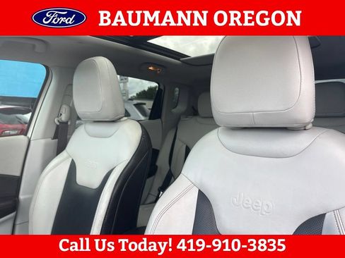 Used 2018 Jeep Compass Limited w/ Navigation Group AWD/4WD image 20