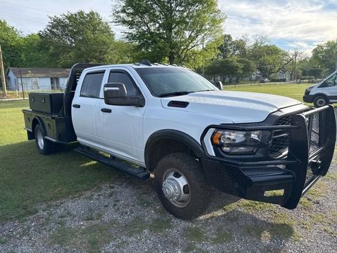 Used 2024 RAM 3500 Tradesman image 2