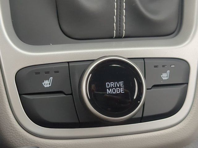 Used 2026 Hyundai Venue SEL FWD image 21