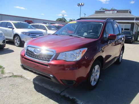 Used 2016 Subaru Forester 2.5i Premium w/ All-Weather Package AWD/4WD image 2