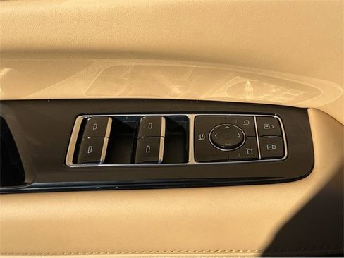 New 2025 Cadillac Escalade IQ Luxury 2 image 30