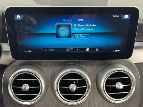 Used 2020 Mercedes-Benz GLC 300 image 25