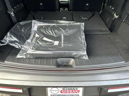 New 2026 Nissan Pathfinder SL AWD/4WD image 16
