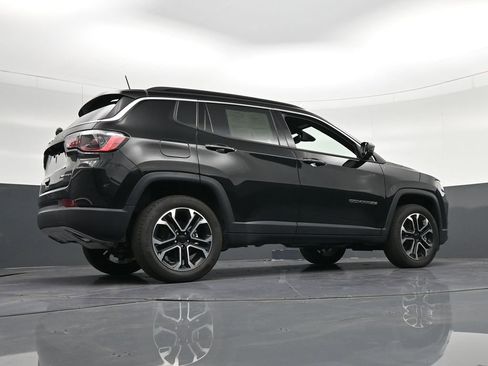 Used 2023 Jeep Compass Limited AWD/4WD image 31