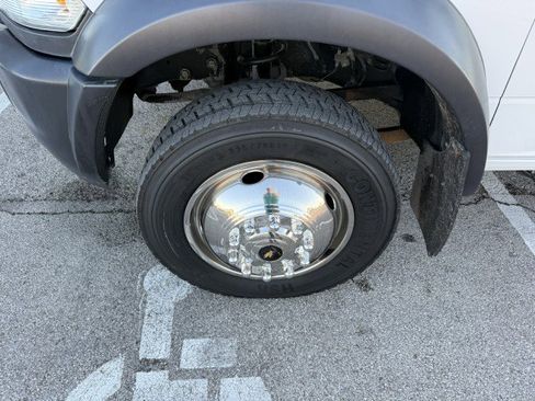 Used 2017 RAM 4500 Tradesman w/ Power & Remote Entry Group image 15