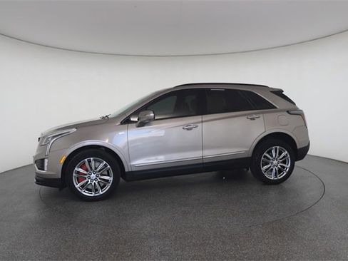 Used 2023 Cadillac XT5 Sportv image 6