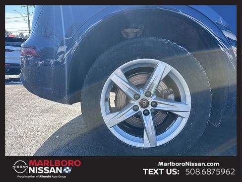 Used 2023 Audi Q5 2.0T Premium w/ Convenience Package image 9