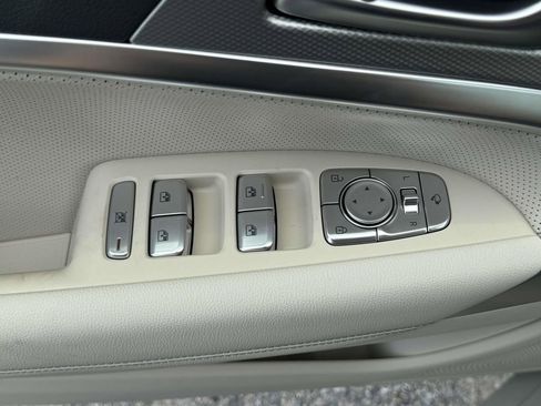 New 2026 Genesis G70 2.5T Prestige image 17