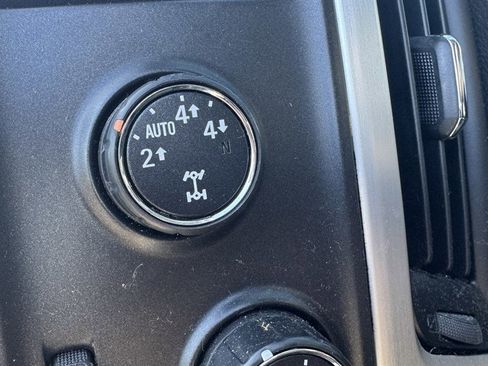 Used 2015 GMC Sierra 1500 SLT w/ SLT Crew Cab Value Package image 7