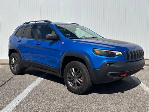 Used 2021 Jeep Cherokee Trailhawk w/ Trailer Tow Group AWD/4WD image 9