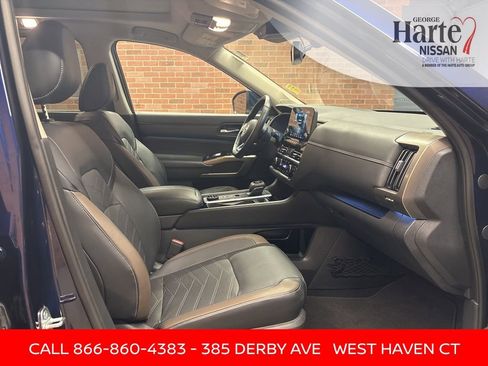 Certified 2022 Nissan Pathfinder Platinum w/ Cargo Package image 35