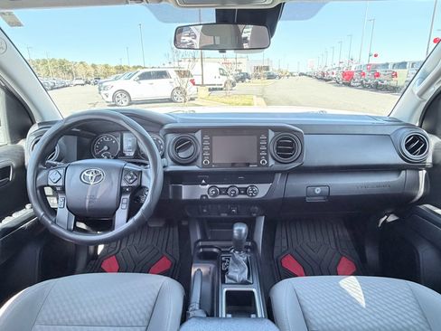 Used 2021 Toyota Tacoma SR w/ SR Convenience Package image 10