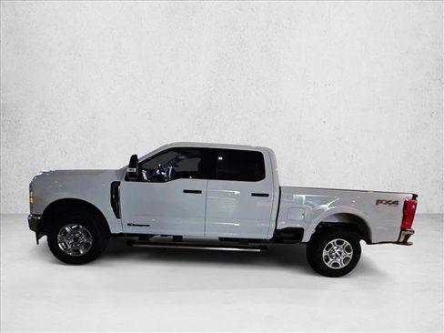 New 2026 Ford F250 XLT w/ FX4 Off-Road Package image 5