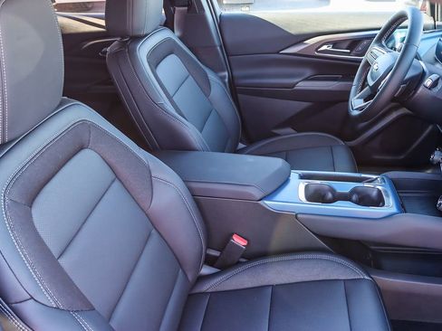 New 2026 Chevrolet Equinox EV LT image 15