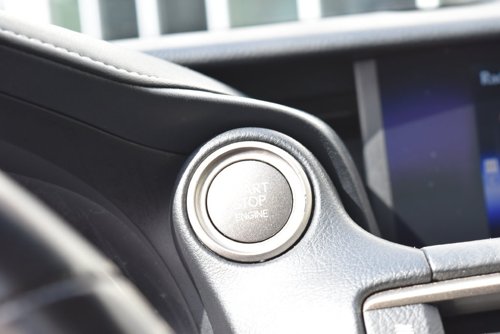 Used 2017 Lexus IS 200t RWD image 18