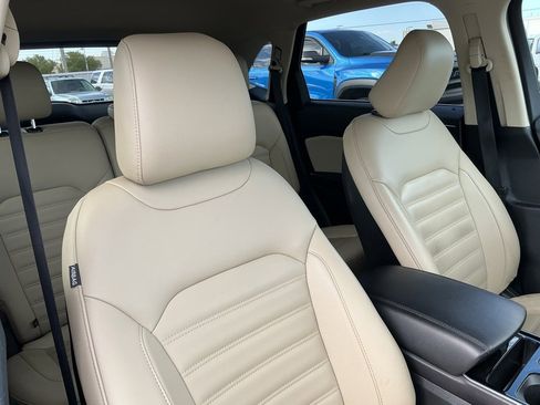 Used 2020 Ford Edge SEL image 29