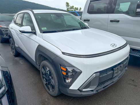 Used 2024 Hyundai Kona SEL AWD/4WD image 2
