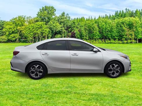 Used 2021 Kia Forte LXS FWD image 1