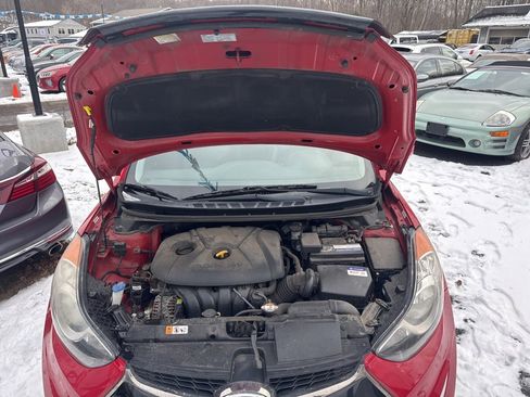 Used 2013 Hyundai Elantra SE image 33