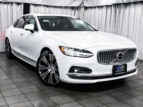 Used 2023 Volvo S90 B6 Ultimate w/ Protection Package image 3