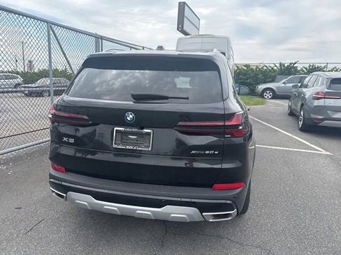 Certified 2024 BMW X5 xDrive50e w/ Premium Package AWD/4WD image 10