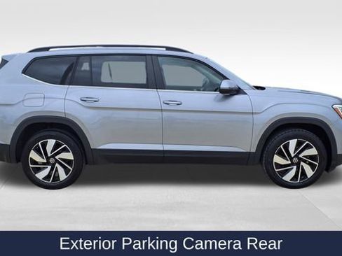 Used 2024 Volkswagen Atlas SE image 11