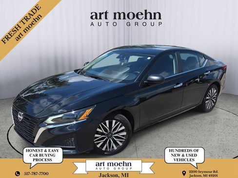 Used 2025 Nissan Altima 2.5 SV FWD image 1