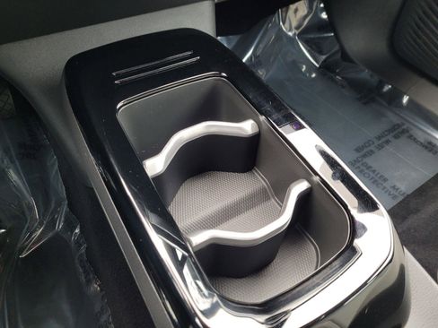 Used 2022 Volkswagen ID.4 Pro S image 27