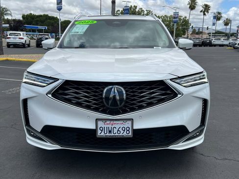 Certified 2025 Acura MDX SH-AWD w/ Advance Package image 2