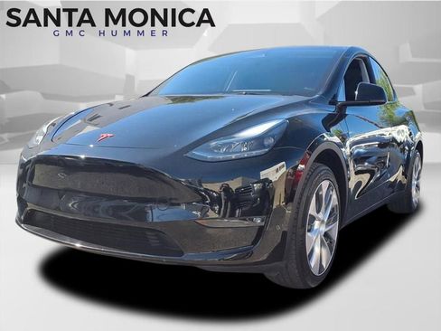 Used 2023 Tesla Model Y Long Range image 1