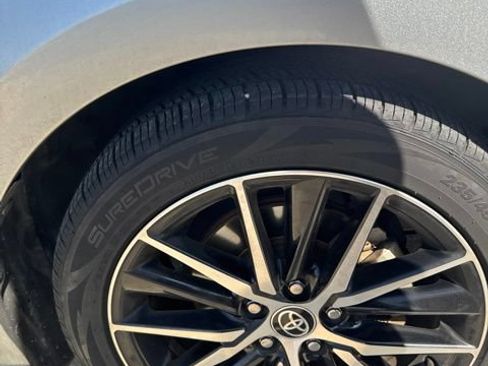Used 2022 Toyota Camry SE FWD image 12
