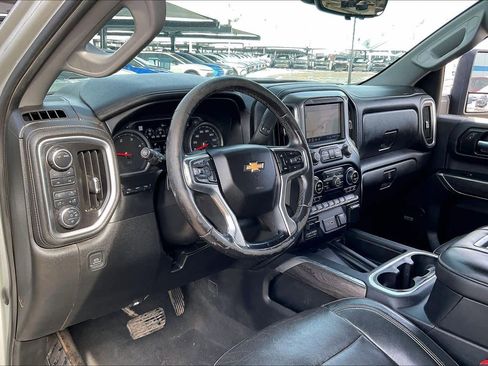 Used 2020 Chevrolet Silverado 2500 LTZ w/ LTZ Texas Edition image 17