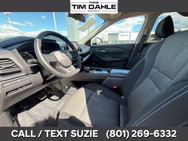 Used 2025 Nissan Rogue SV FWD image 10