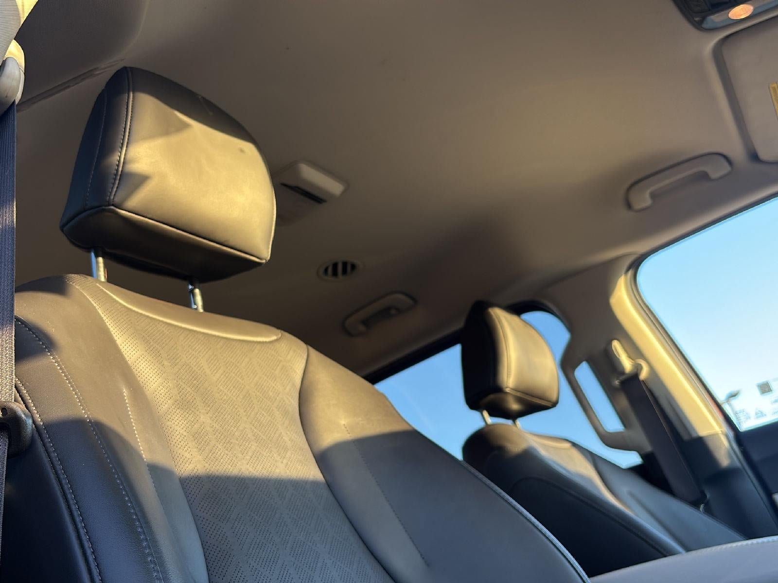 Used 2024 Kia Carnival SX FWD image 26