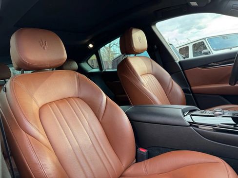 Used 2021 Maserati Levante S image 31