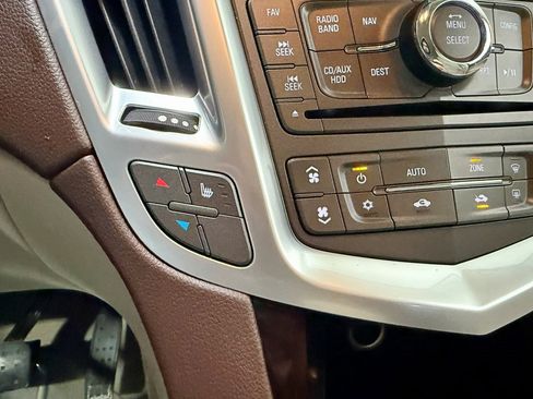 Used 2010 Cadillac SRX Luxury image 20
