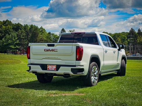 Used 2024 GMC Sierra 1500 Denali w/ Denali Reserve Package AWD/4WD image 3