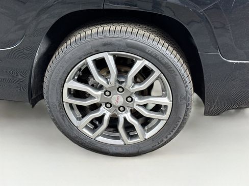 Used 2024 GMC Terrain Denali AWD/4WD image 8