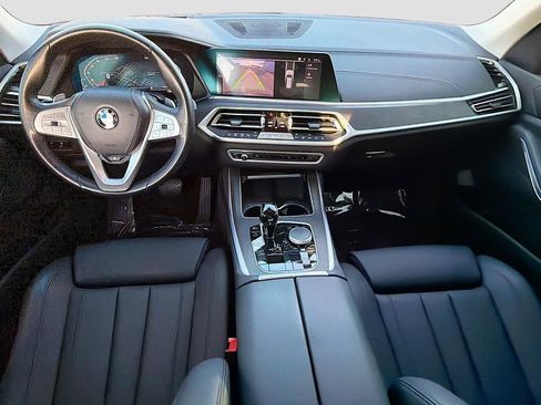 Used 2022 BMW X7 xDrive40i w/ Premium Package image 16