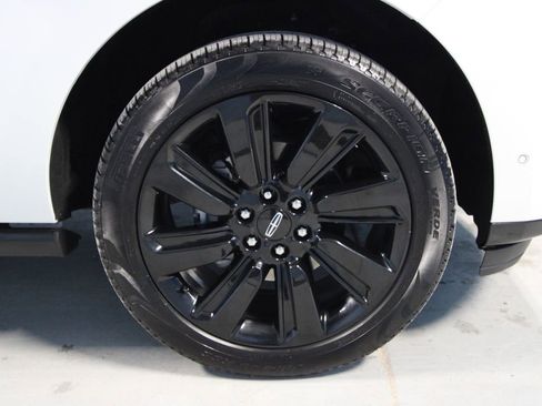 Used 2024 Lincoln Navigator Reserve image 37