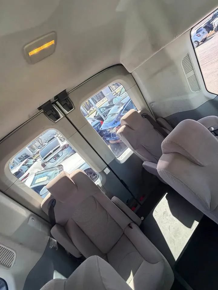 Used 2018 Ford Transit 350 XLT RWD image 12
