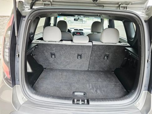 Used 2014 Kia Soul + image 18
