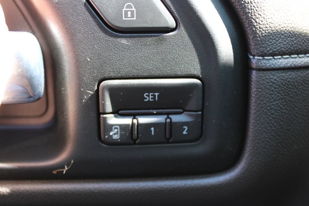 Used 2020 GMC Sierra 1500 SLT w/ SLT Convenience Package AWD/4WD image 46