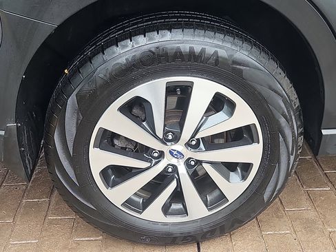 Used 2024 Subaru Outback Premium image 27