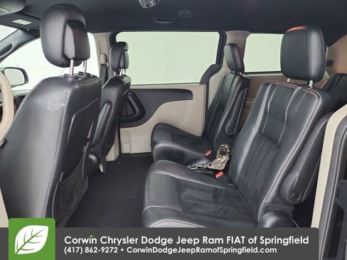 Certified 2017 Dodge Grand Caravan SXT image 30