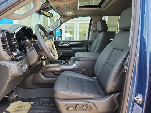 New 2026 Chevrolet Silverado 2500 LTZ w/ LTZ Plus Package AWD/4WD image 11