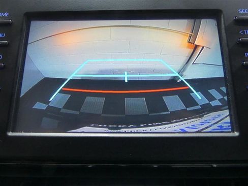 Used 2019 Toyota RAV4 XLE Premium image 16